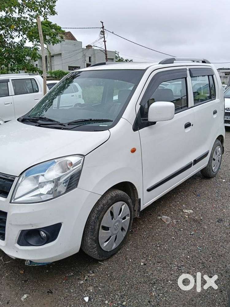 Maruti Suzuki Wagon R Vxi Amt1.2, 2017, Petrol