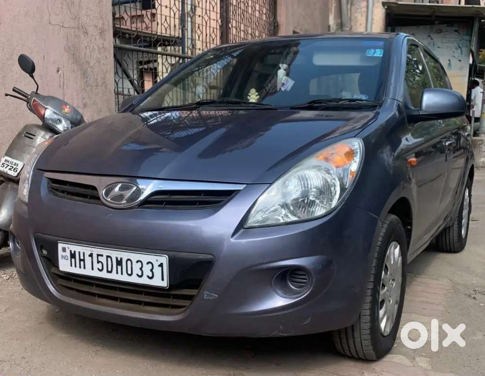 Hyundai I20 Magna,petrol,year-2012, Insurance Valid,mh 15