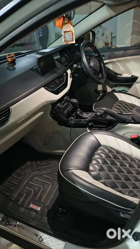 Tata Nexon Xz Plus Hs Diesel  Topend Model