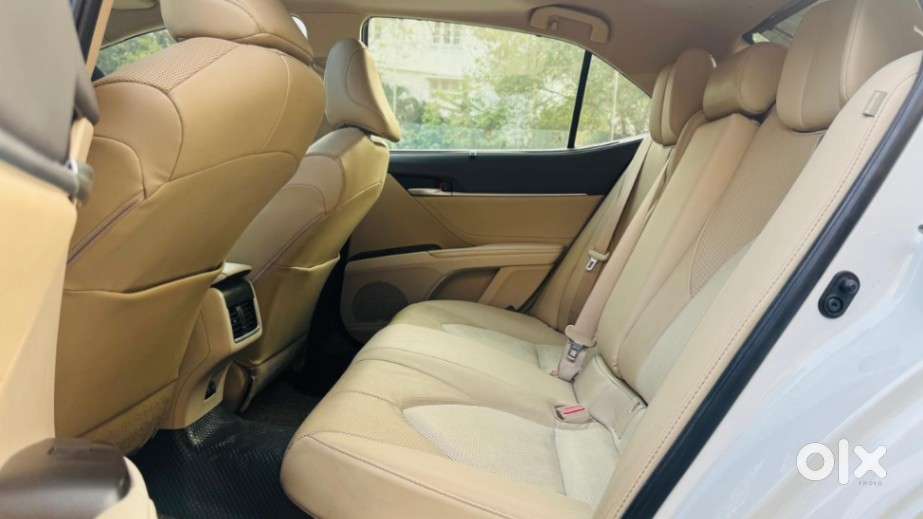 Toyota Camry Hybrid, 2023, Petrol