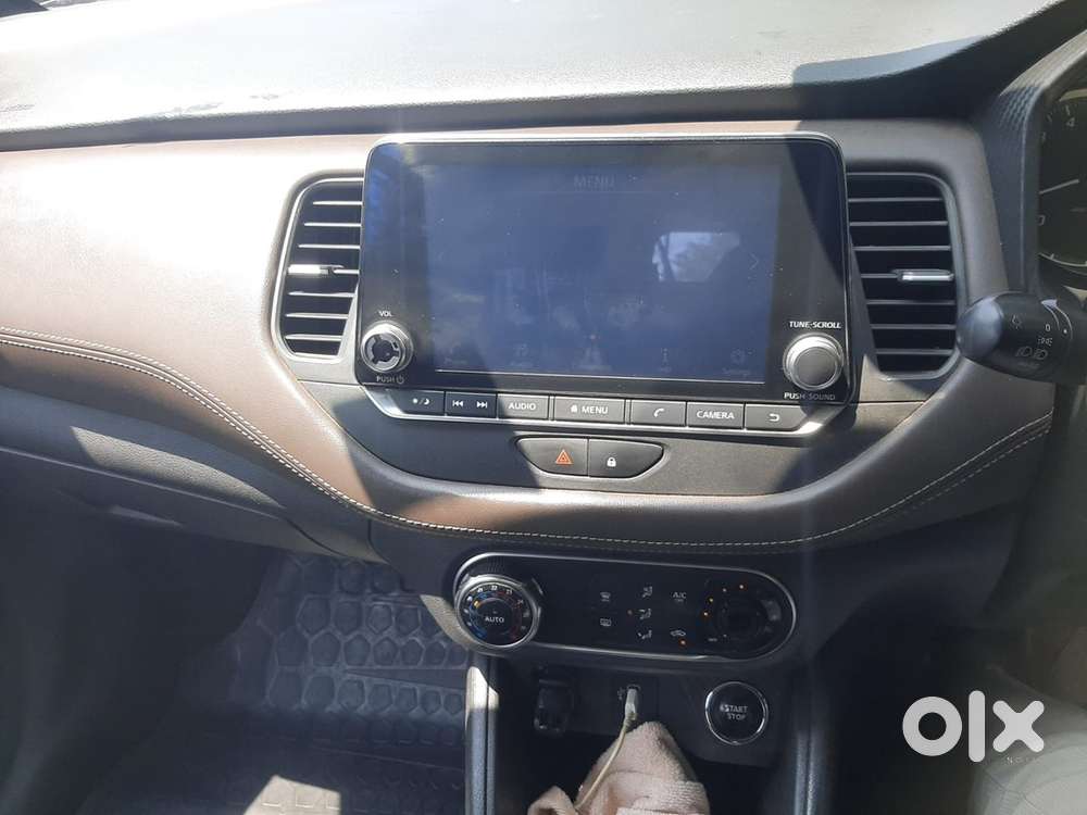 Nissan Kicks Xv Premium (o) 2019 Dual Tone   Diesel Well Maintained