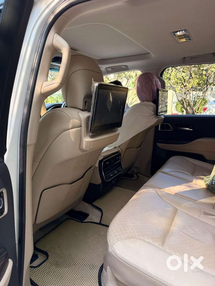 Toyota Land Cruiser Zx Petrol, 2024, Petrol