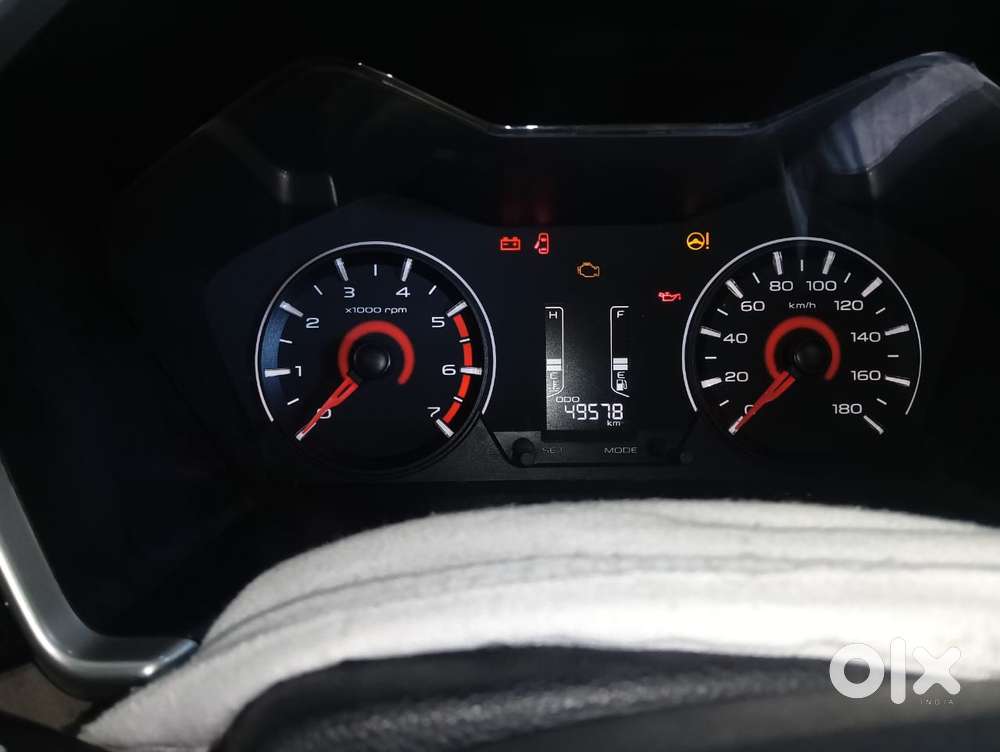 Mahindra Kuv 100 K8 5str, 2016, Petrol
