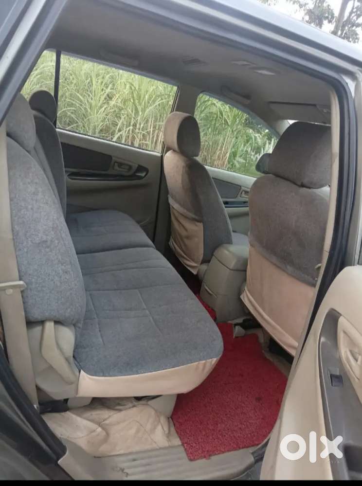 Toyota Innova 2014
