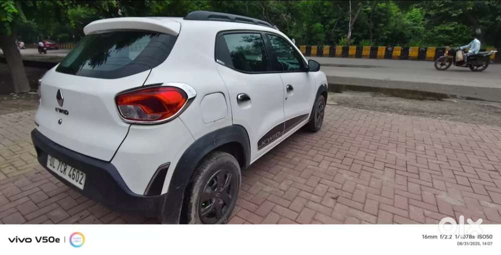 Renault Kwid 2019-ongoing 1.0 Rxt Amt (o), 2020, Petrol
