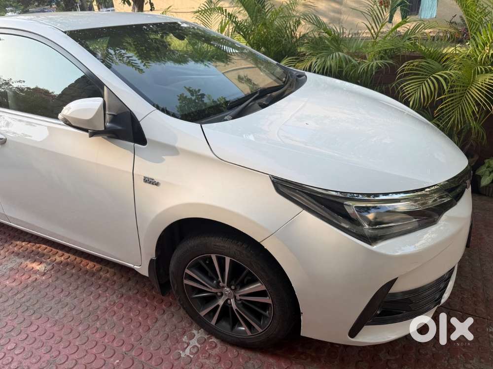 Well Maintained Toyota Corolla Altis 2018 Vl Cvt - Top End Variant