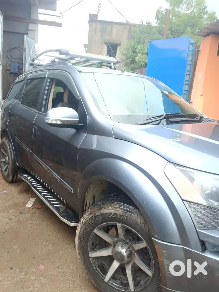 Xuv500 Diesel With Extra Fitted Screen Led Light Carrier  4 New Tyre