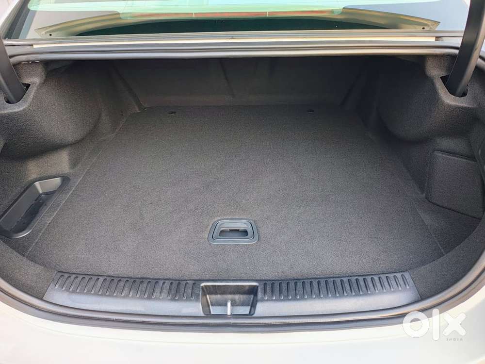 Mercedes-benz E-class Petrol 2025