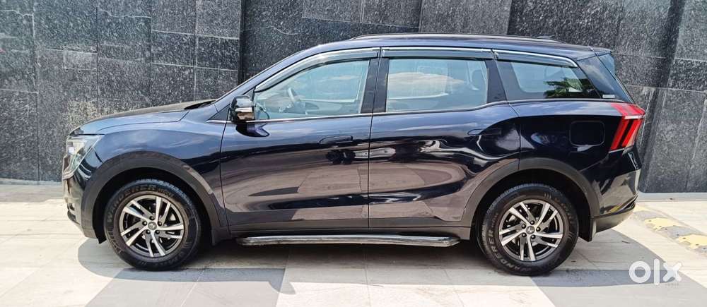 Mahindra Xuv700 2.0 Ax 5 Petrol At Str, 2022, Petrol