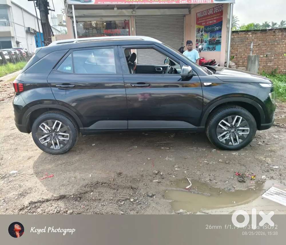 Hyundai Venue 1.0 S 2024 Km Driven
