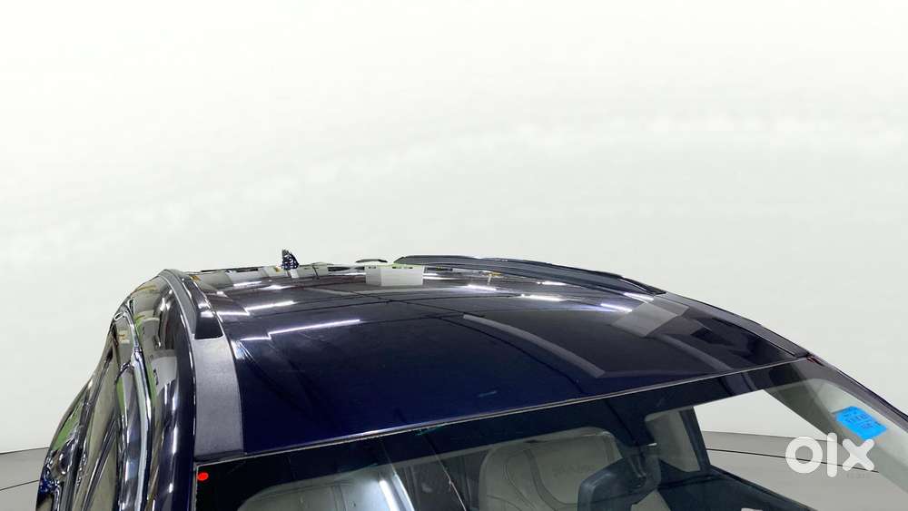 Mahindra Xuv700 2.0 Ax 3 Petrol Mt 5 Str, 2022, Petrol