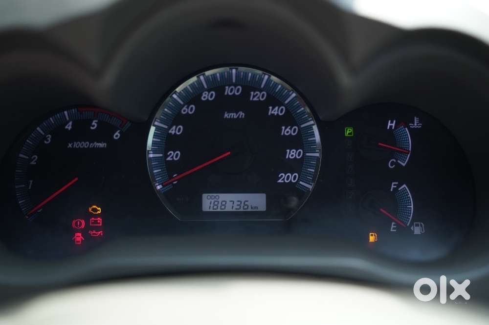 Toyota Fortuner 3.0 4x2 Automatic, 2012