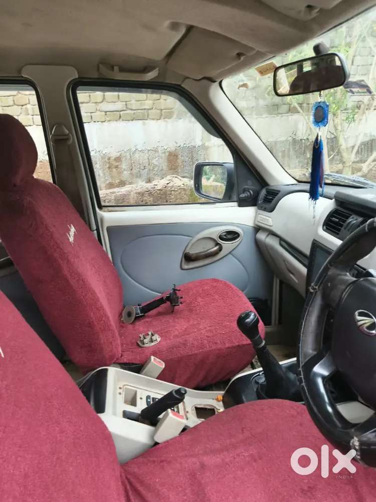 Mahindra Scorpio 2017 4th