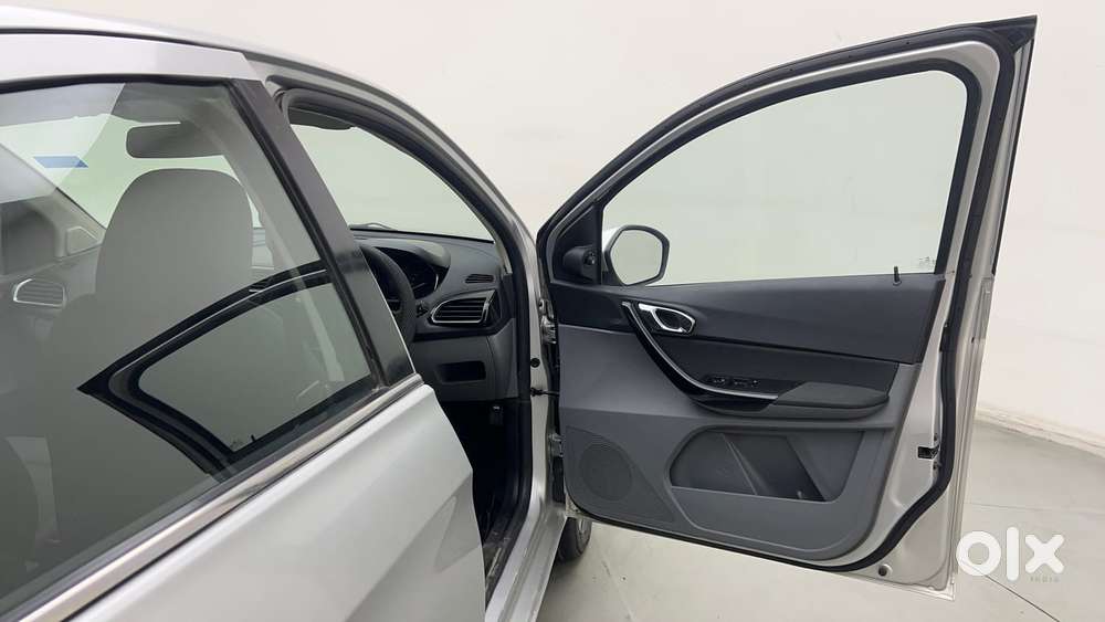 Tata Tigor Xz, 2018, Petrol