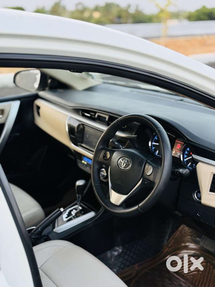 Toyota Corolla Altis Vl Mt, 2014, Petrol