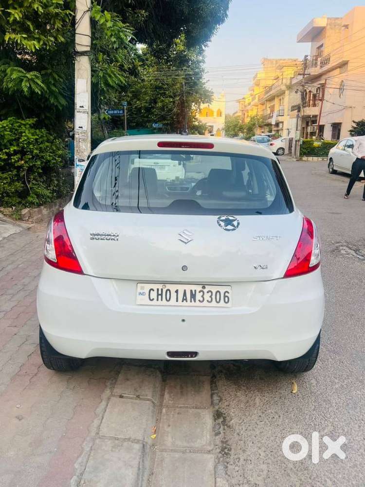 Maruti Suzuki Swift 1.2 Vxi (o), 2012, Petrol