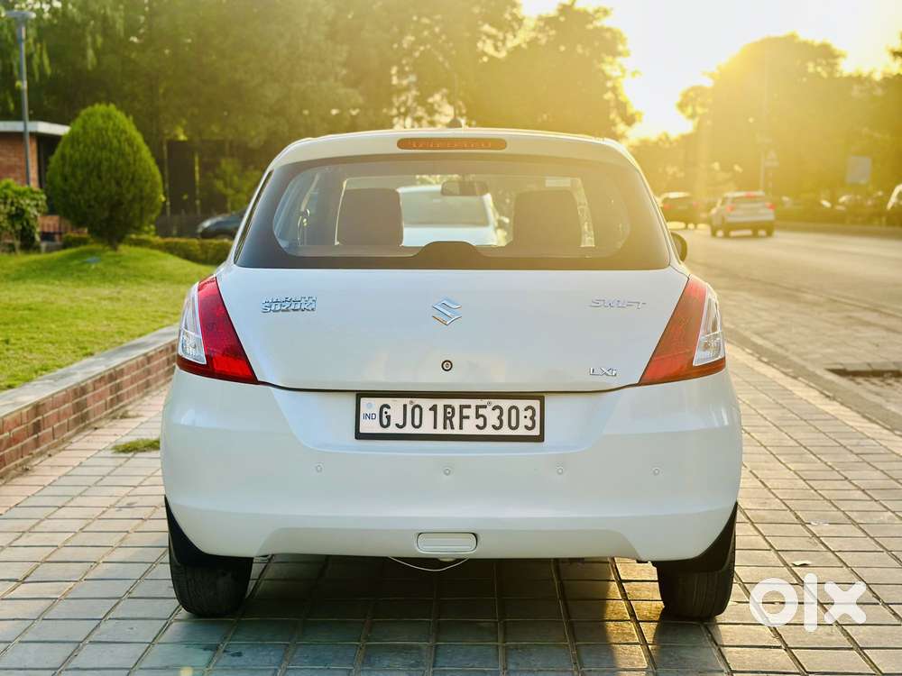 Maruti Suzuki Swift Lxi Option, 2014, Petrol