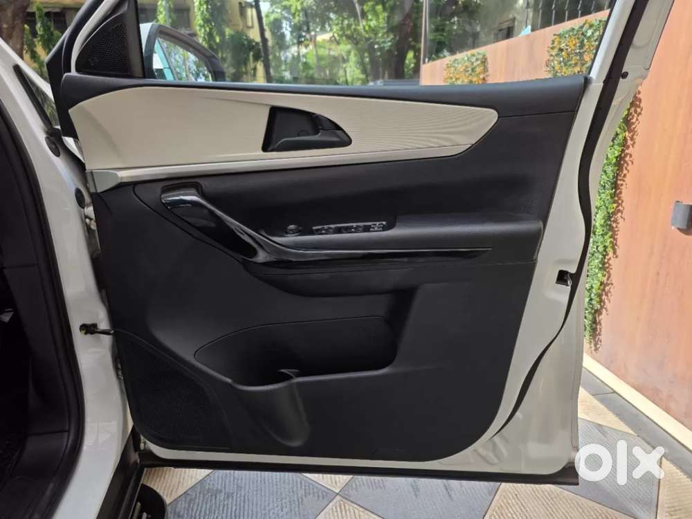 Mahindra Xuv700 2.2 Ax 5 Diesel Mt 7 Str, 2024, Diesel