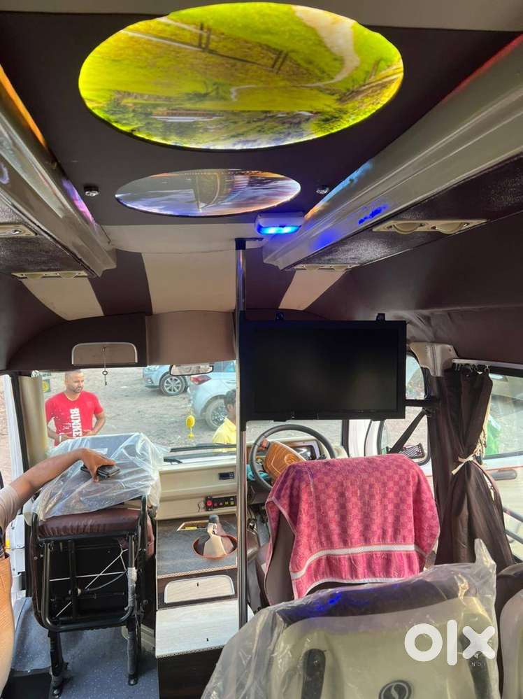 Force Motors Tempo Traveller 2022