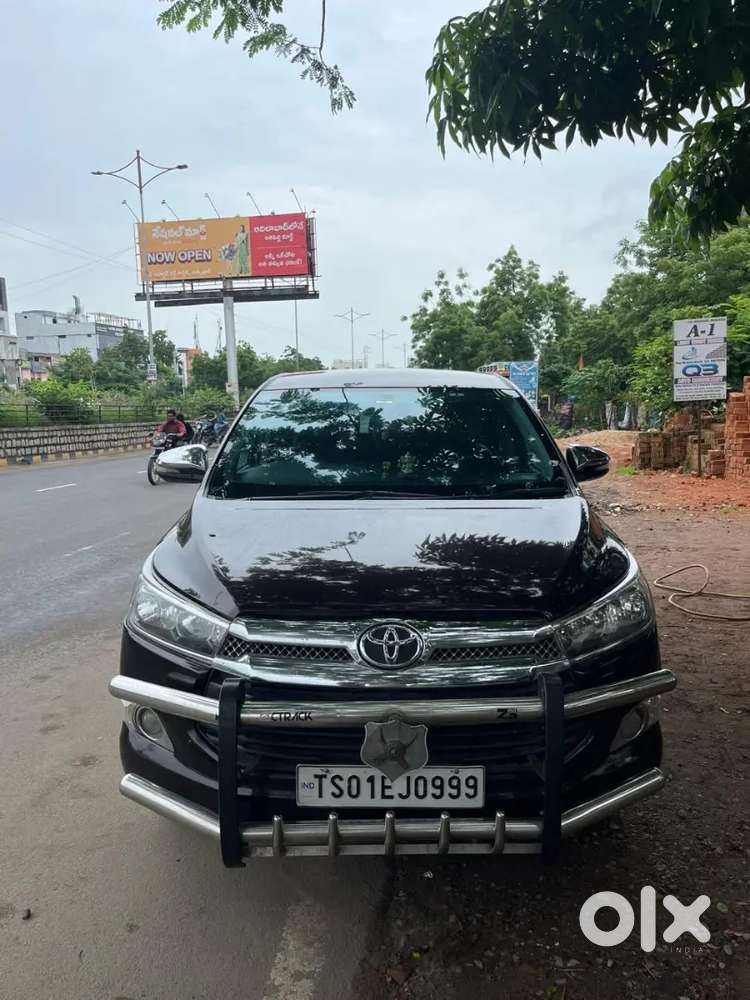 Toyota Innova Crysta 2016