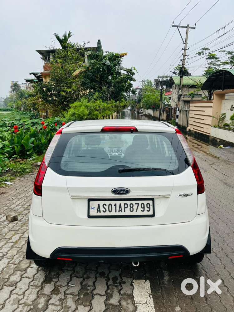 Ford Figo 2010-2012 Petrol Titanium, 2010, Petrol