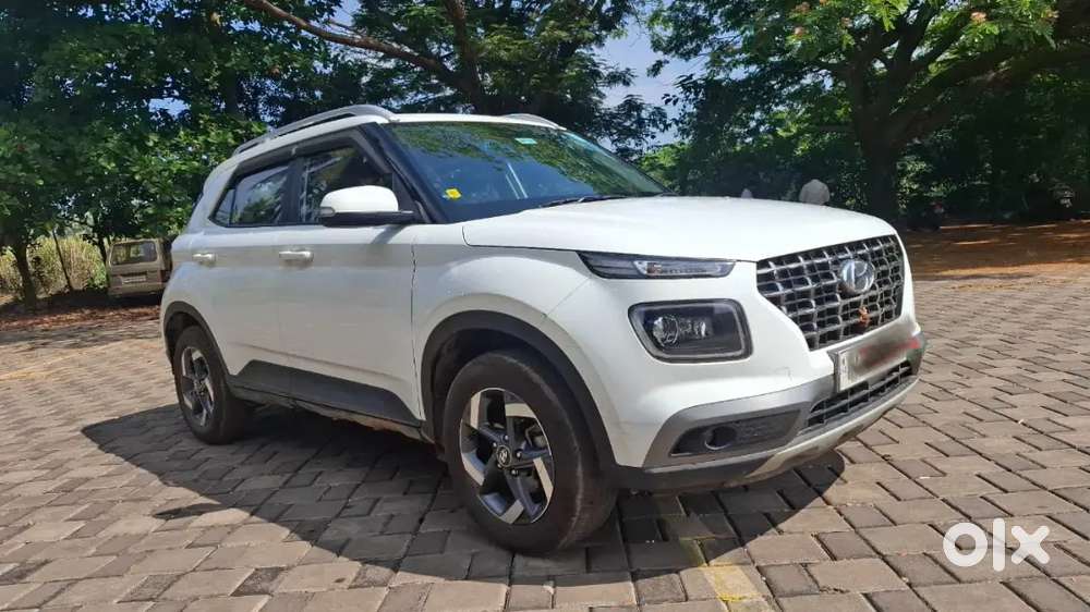 Hyundai Venue 2021 Petrol Well Maintained