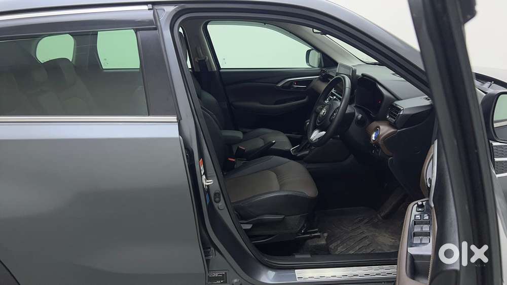 Toyota Urban Cruiser Hyryder 1.5 V Hybrid, 2024, Cng & Hybrids