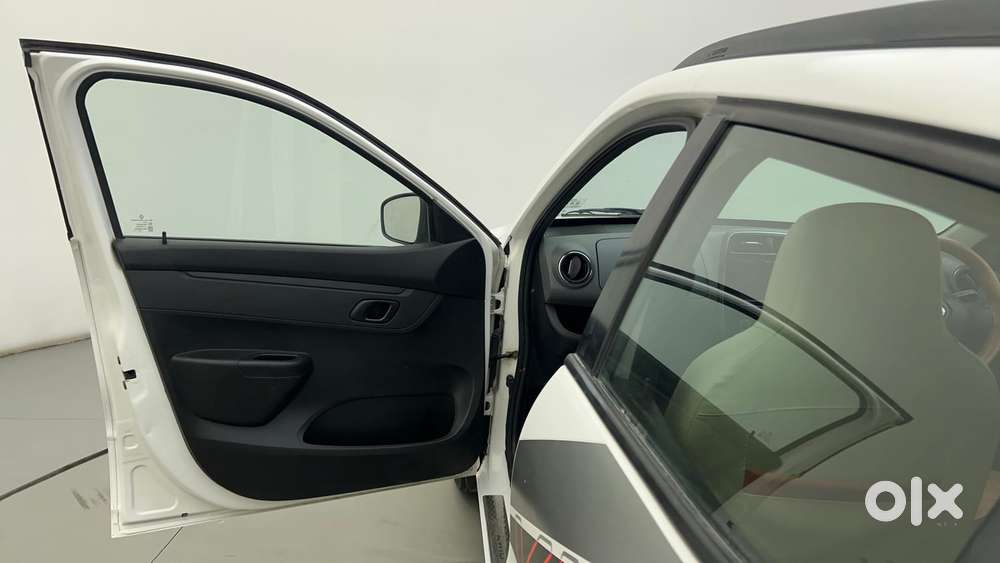 Renault Kwid 2019-ongoing 1.0 Rxt Amt (o), 2017, Petrol