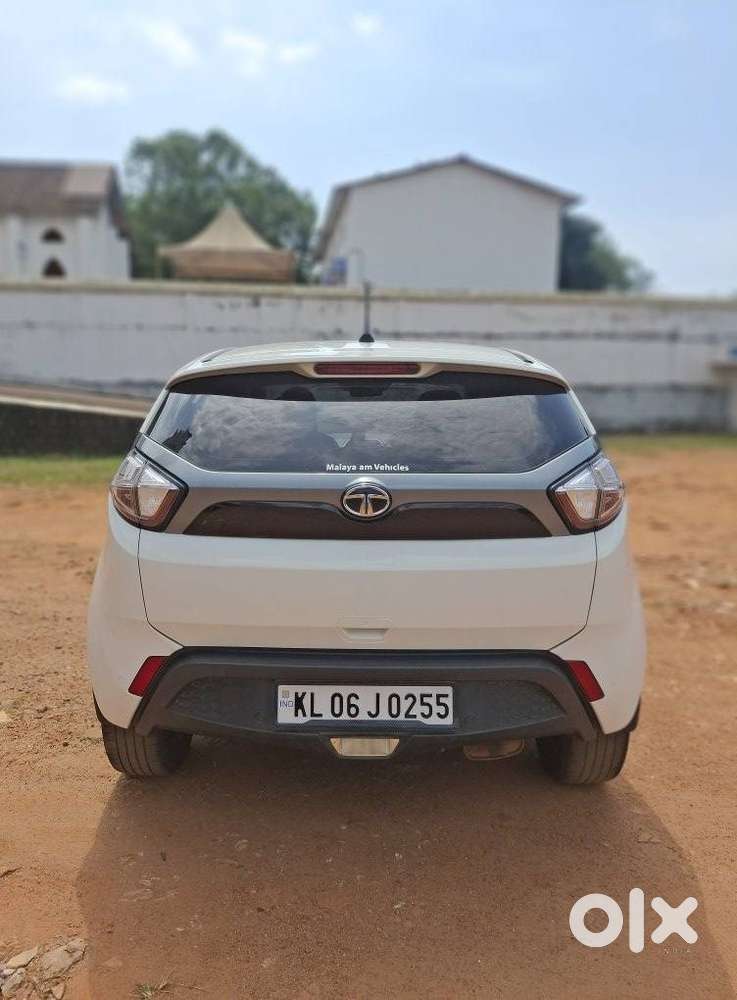 Tata Nexon 1.2 Revotron Xm (s), 2018, Petrol