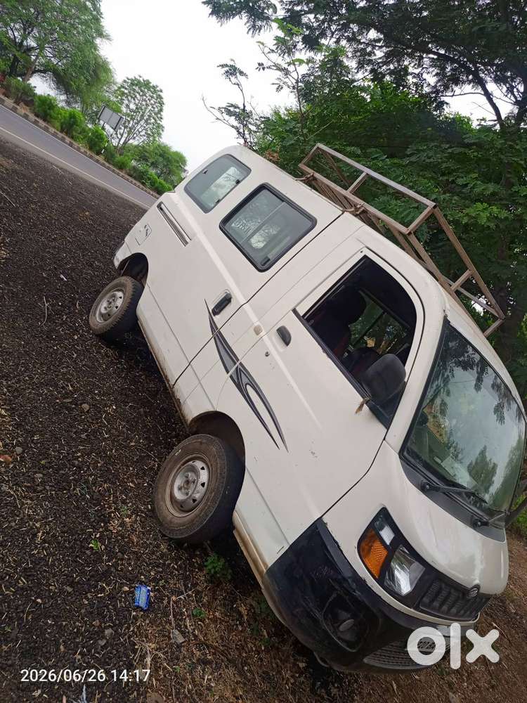 Mahindra Supro Minivan