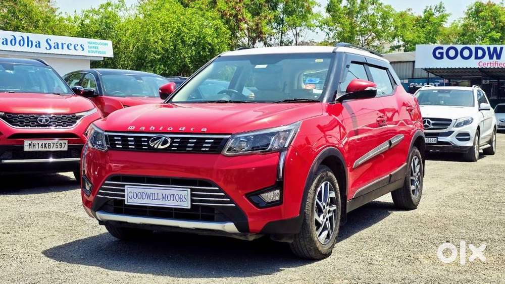 Mahindra Xuv300 1.2 W8 (o) Amt Petrol, 2022, Petrol