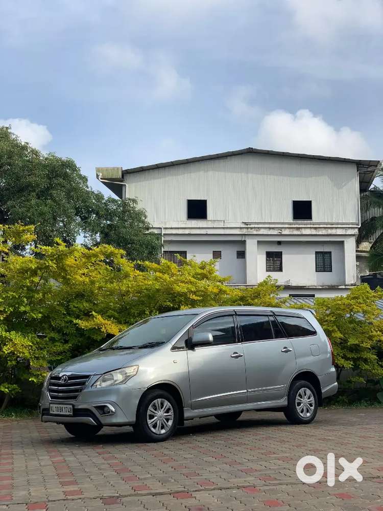 Toyota Innova G4 8 Str 2015 Petrol Manual