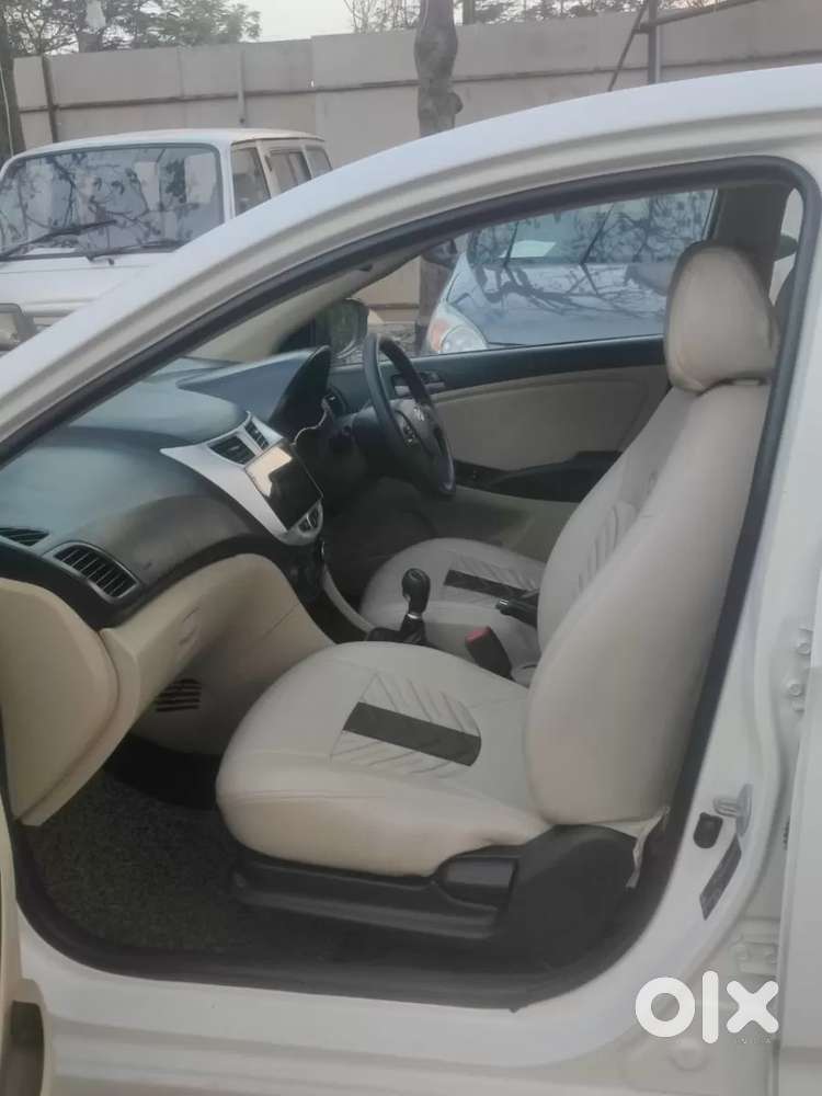 Hyundai Verna 1.6 Vtvt Sx, 2016, Petrol