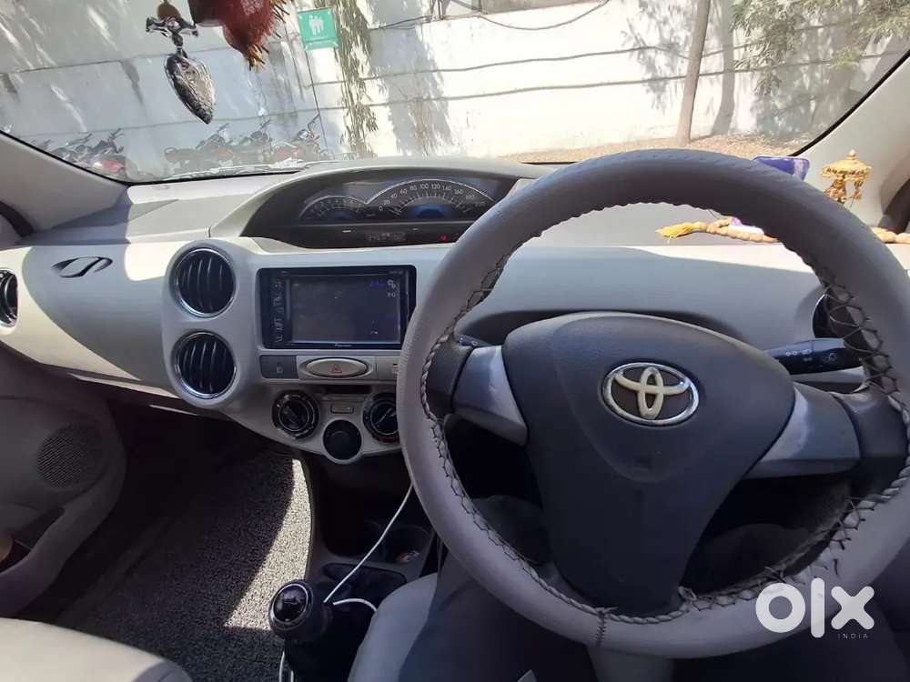 Toyota Etios Liva 2015