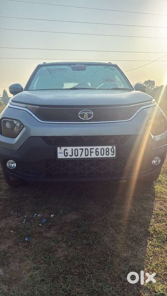 2023 Tata Punch Dazzle Mt Sunroof