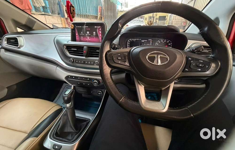 Tata Altroz Petrol Top End. Xz Plus Official Used And Brand New