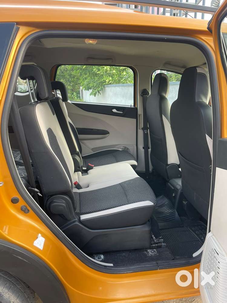 Renault Triber Rxz, 2021, Petrol