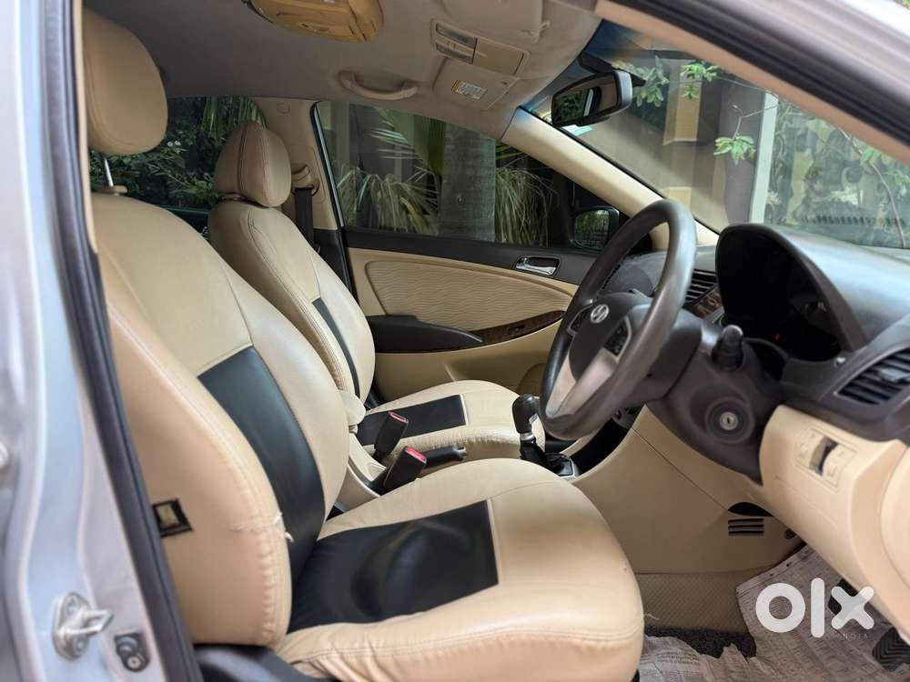 Hyundai Verna Fluidic 1.6 Vtvt Sx, 2011, Petrol