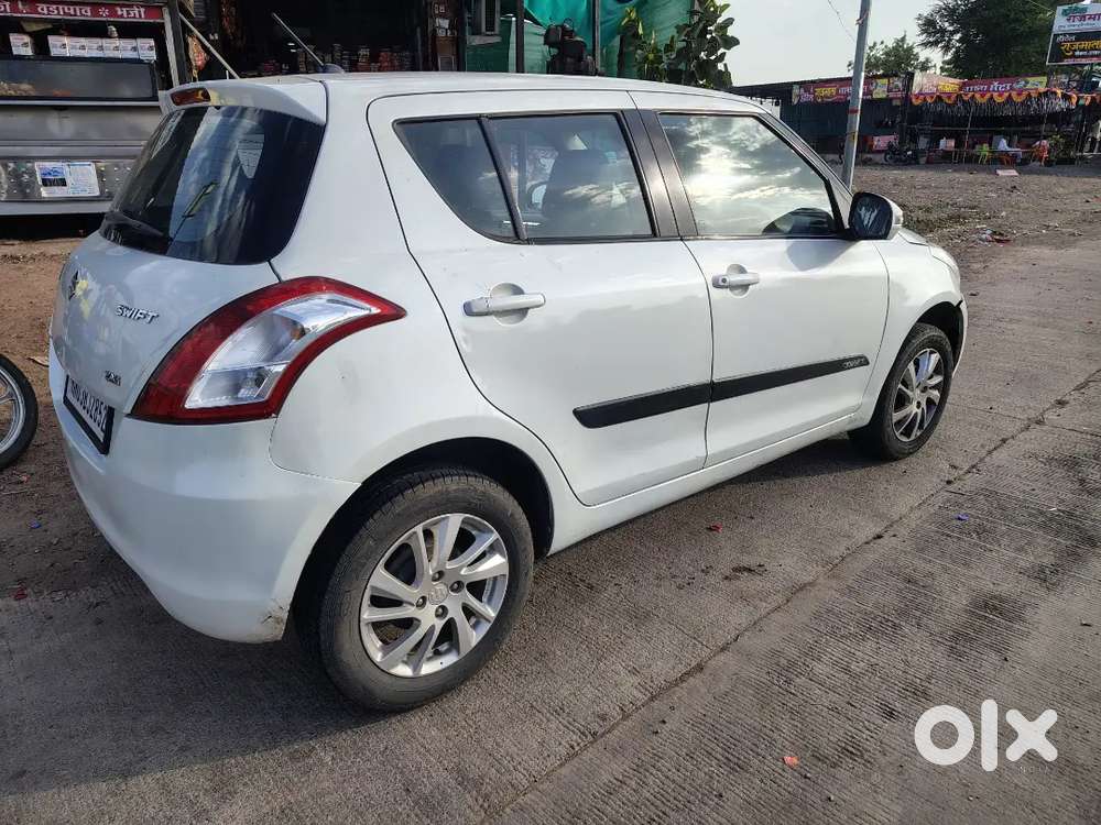 Maruti Suzuki Swift 2013 Petrol Well Maintained Top Model