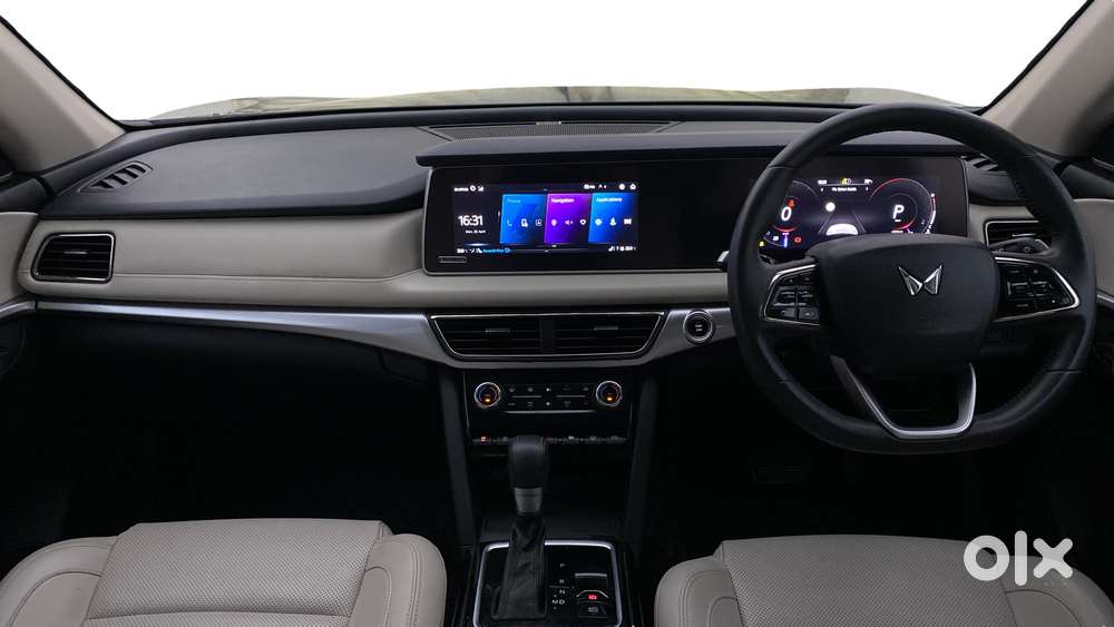 Mahindra Xuv700 2.2 Ax 7 Diesel Mt Luxury Pack Str, 2024, Diesel