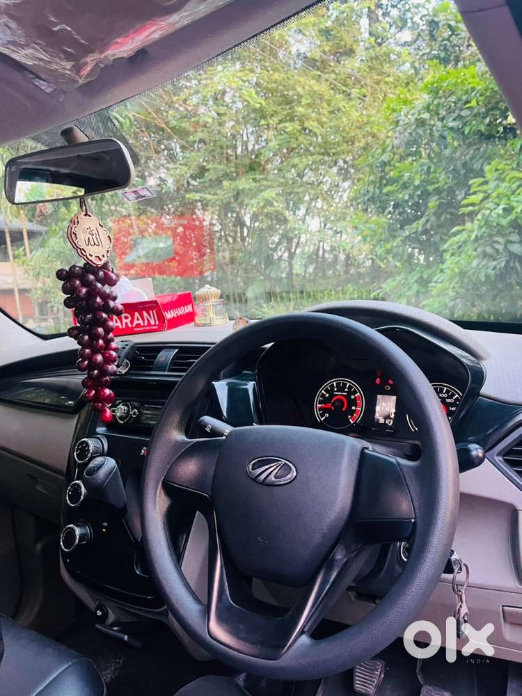Mahindra Kuv 100 Petrol 2016