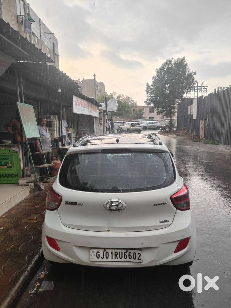 Hyundai Grand I10 2016 Petrol 75000 Km Driven