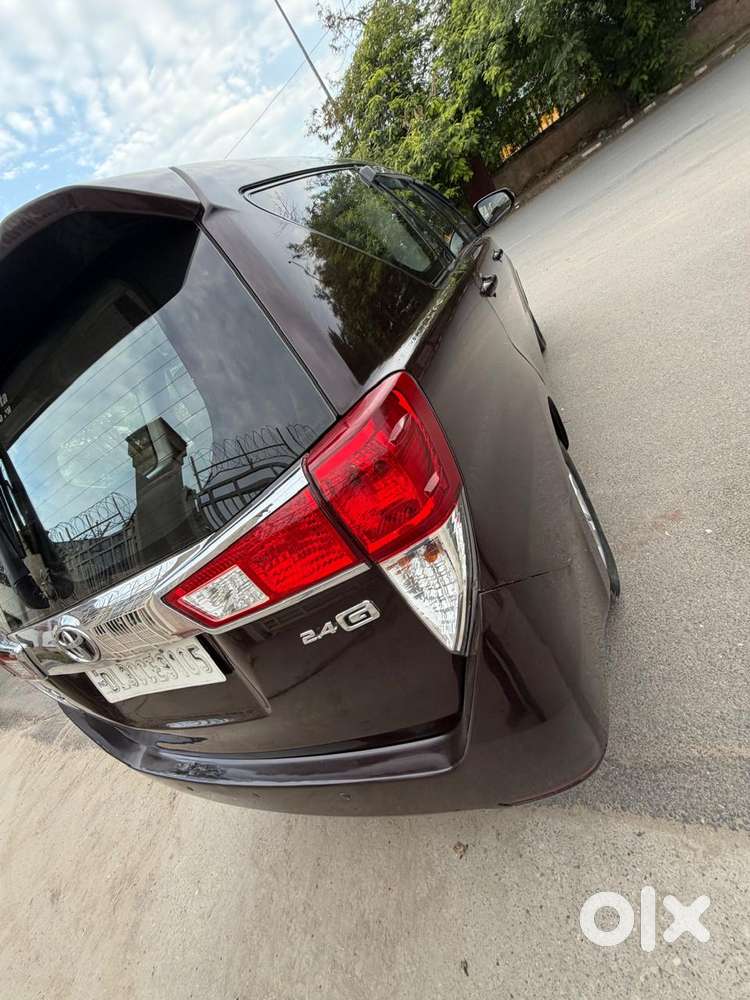 Toyota Innova Crysta 2.4 G Mt, 2016, Diesel