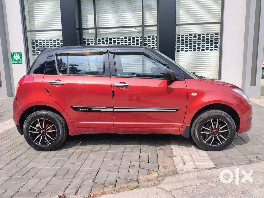 Maruti Suzuki Swift 2011-2014 Vxi, 2011, Petrol