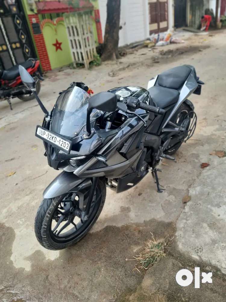 Pulsar rs 200 second best sale hand olx