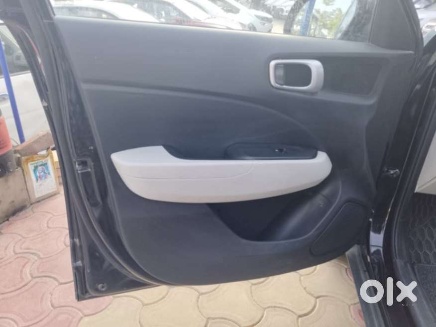 Hyundai Venue 1.2 S (o), 2022, Petrol