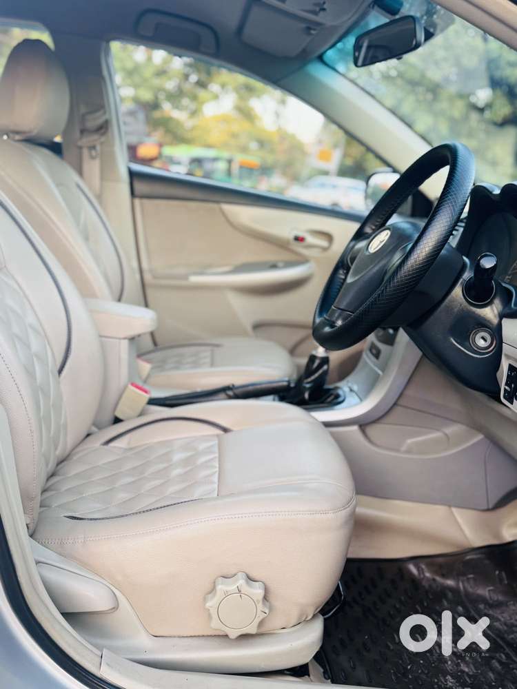 Toyota Corolla Altis 1.8 J, 2012, Petrol