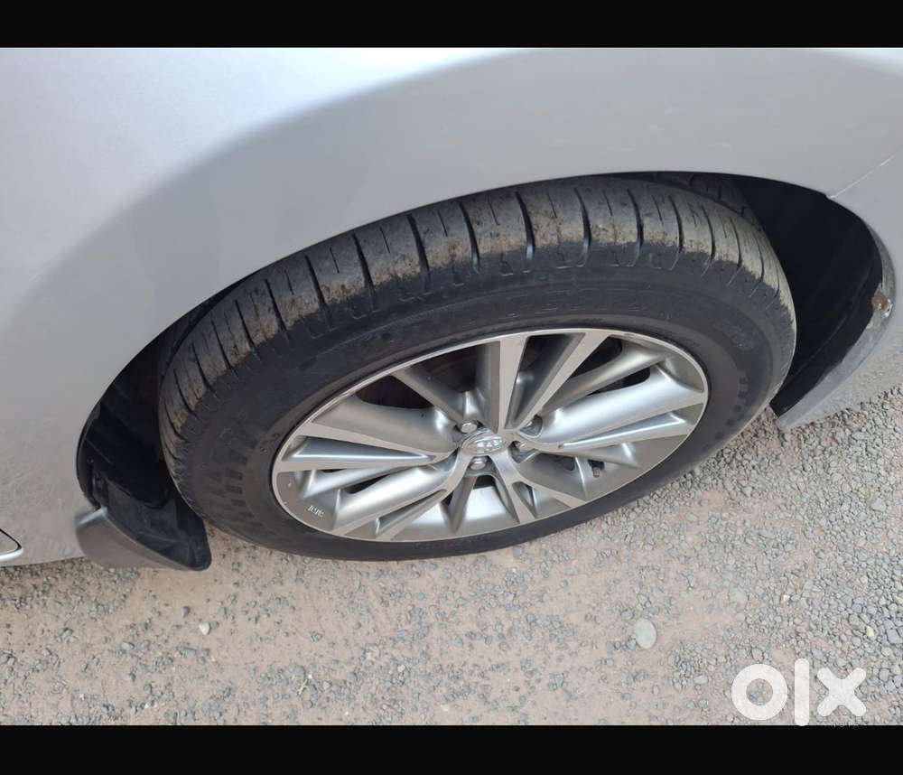 Toyota Corolla Altis 2013-2017 Vl At, 2016, Petrol