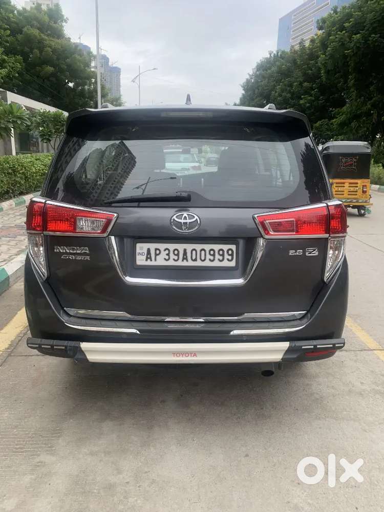 Toyota Innova Crysta 2.8 Diesel Automatic