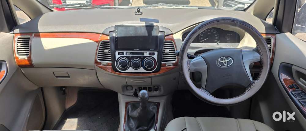 Toyota Innova 2.5 G (diesel) 8 Seater, 2013, Diesel